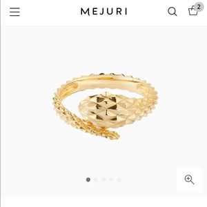 ISO mejuri gold snake ring! Size 5 or 6